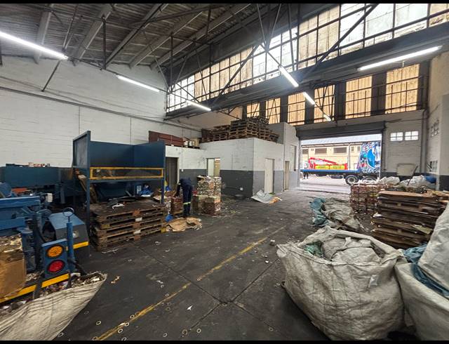 580M² WAREHOUSE TO LET IN EPPING INDUSTRIAL